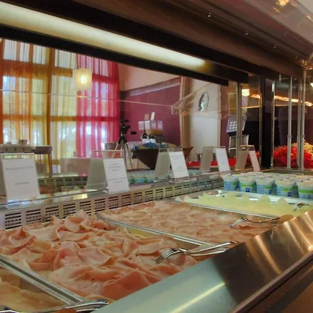 Peaceful In The Heart Of Lägenhet Bibione