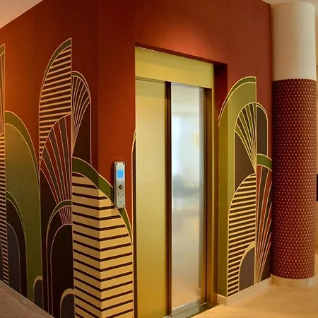 Peaceful In The Heart Of ביביונה